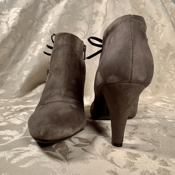 Naturalizer Grey Suede "Carmen" Booties - Picture 2 of 3
